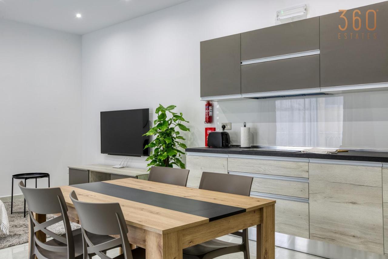 A Lovely 1Br Home With Balcony Just Off The Coast By 360 Estates Saint Julian's Eksteriør billede
