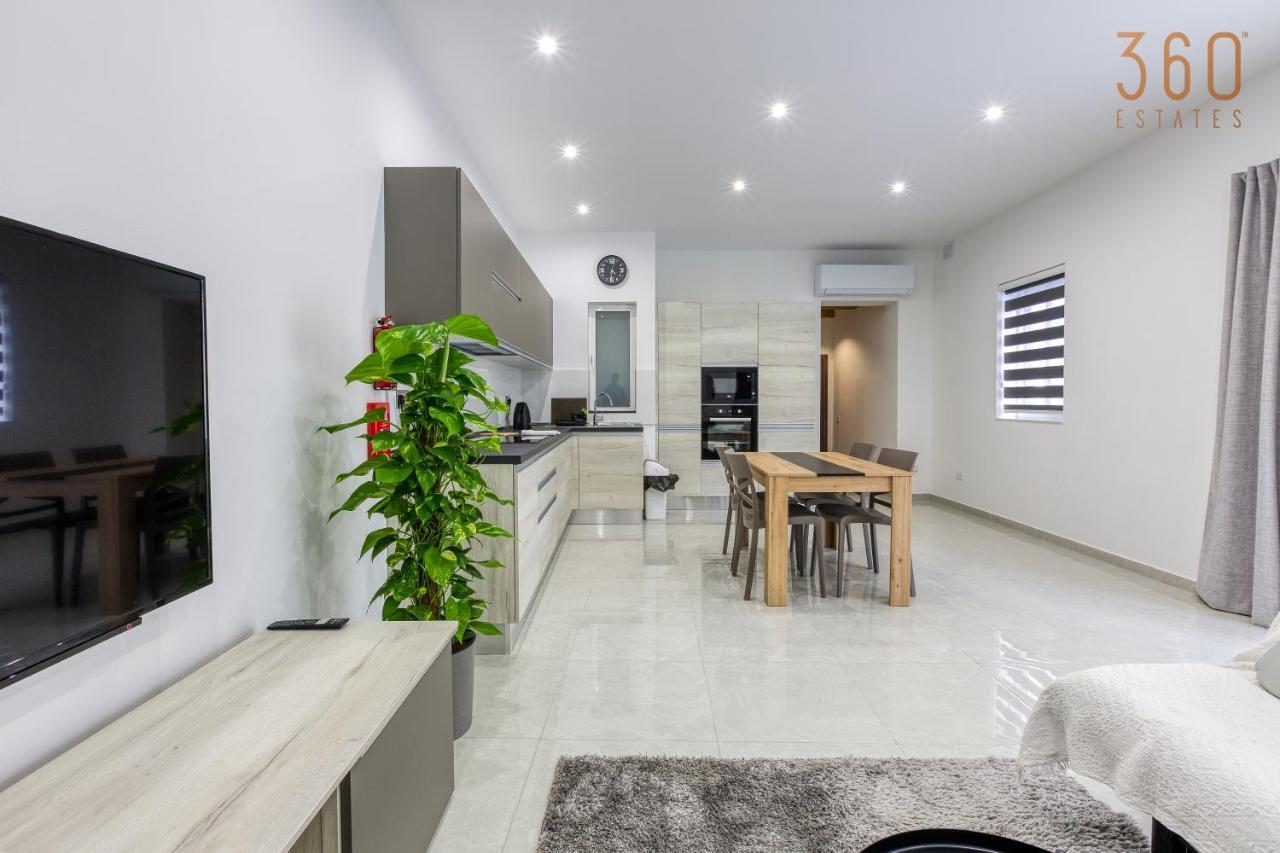 A Lovely 1Br Home With Balcony Just Off The Coast By 360 Estates Saint Julian's Eksteriør billede